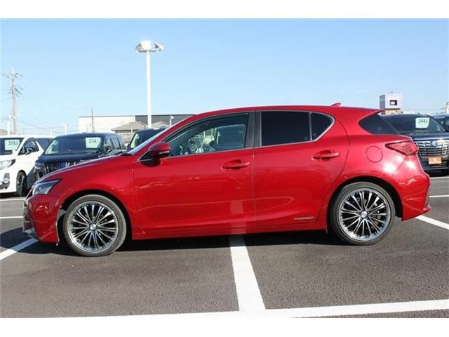 TOYOTA LEXUS CT200H 2017 Image 31