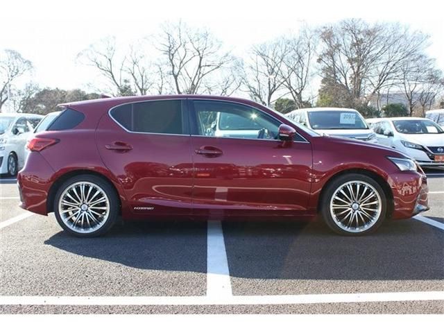 TOYOTA LEXUS CT200H 2017 Image 31