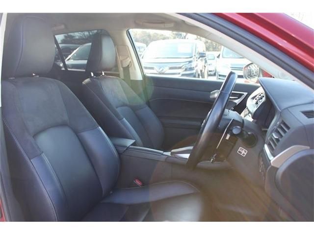 TOYOTA LEXUS CT200H 2017 Image 31