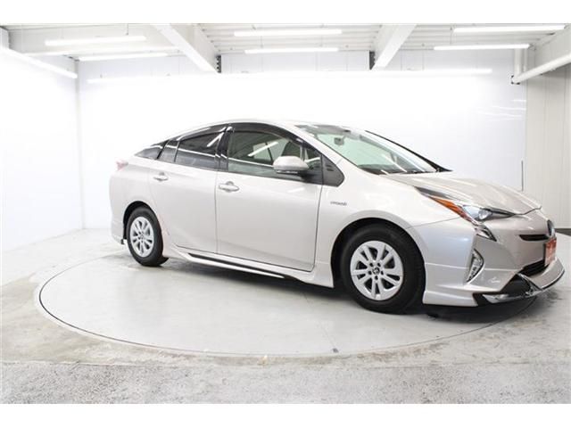 TOYOTA PRIUS 2016 Image 31