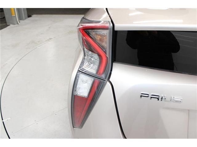 TOYOTA PRIUS 2016 Image 31