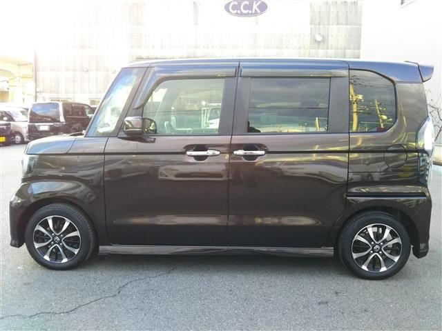 HONDA N BOX CUSTOM 2018 Image 31