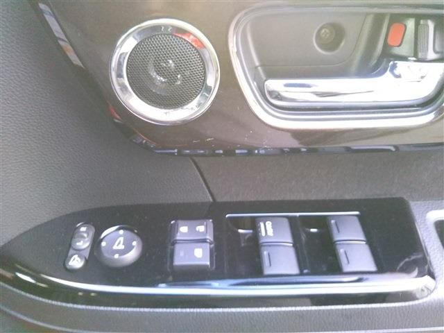 HONDA N BOX CUSTOM 2018 Image 31