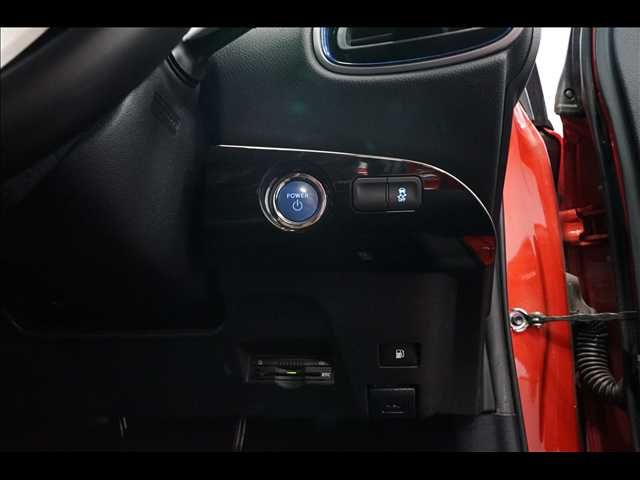 TOYOTA PRIUS 2016 Image 31