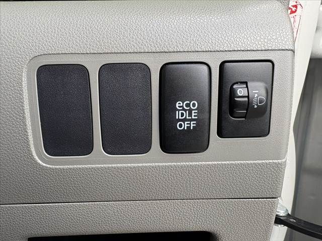 TOYOTA PIXIS SPACE 2013 Image 31