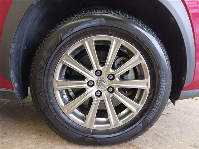 TOYOTA LEXUS NX300H 2015 Image 31