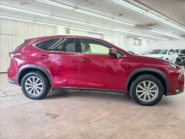 TOYOTA LEXUS NX300H 2015 Image 31