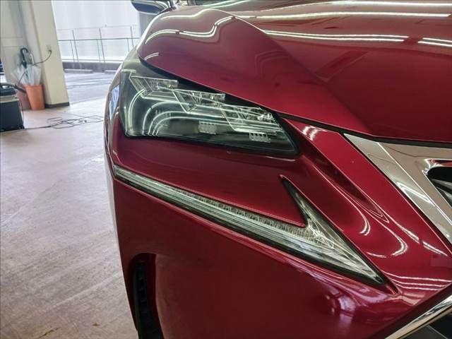 TOYOTA LEXUS NX300H 2015 Image 31