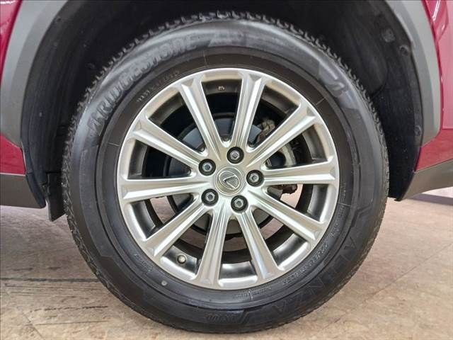 TOYOTA LEXUS NX300H 2015 Image 31