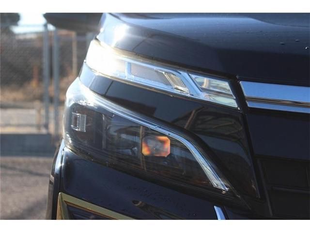 TOYOTA VOXY 2018 Image 31