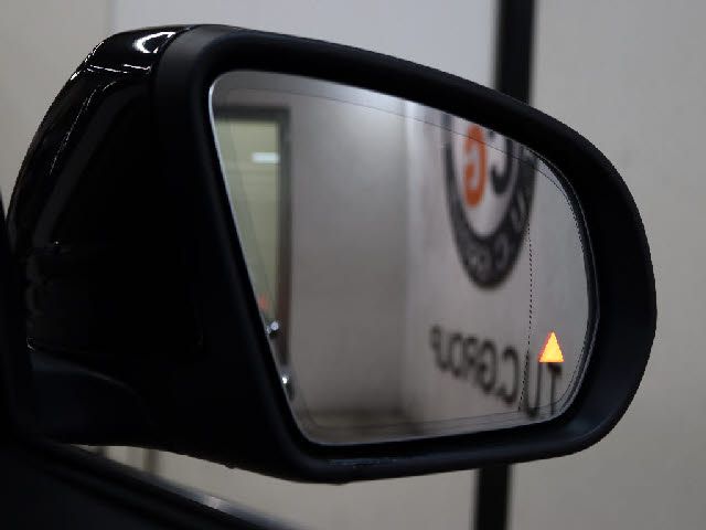 MERCEDES BENZ C CLAS 2018 Image 31