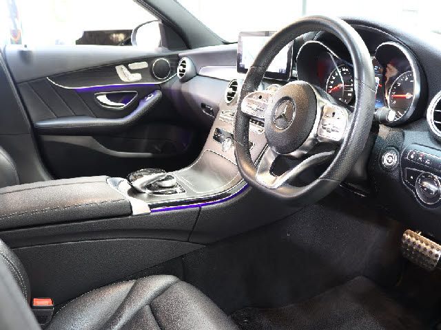 MERCEDES BENZ C CLAS 2018 Image 31