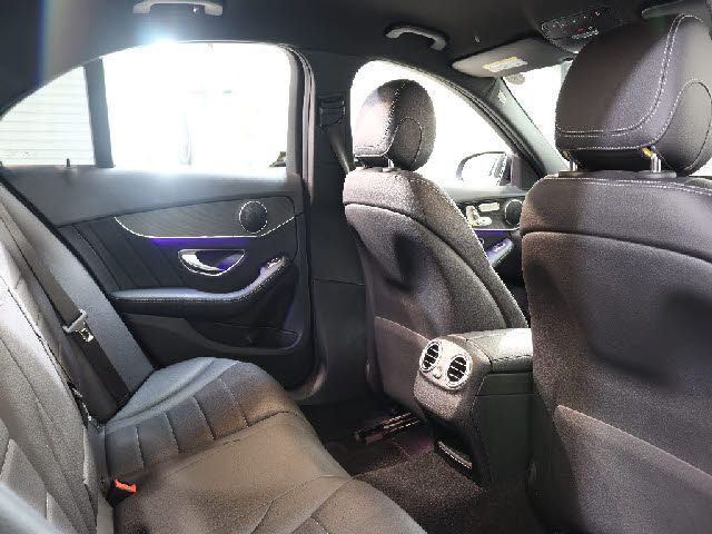 MERCEDES BENZ C CLAS 2018 Image 31