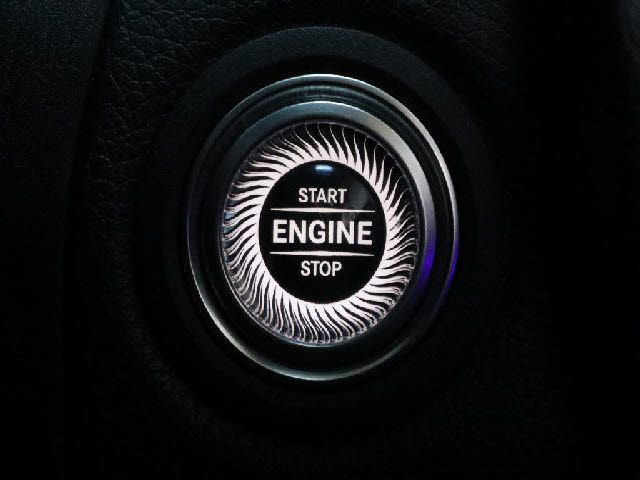 MERCEDES BENZ C CLAS 2018 Image 31