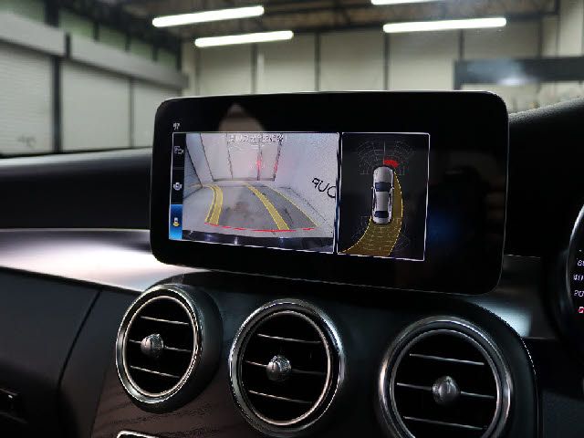 MERCEDES BENZ C CLAS 2018 Image 31
