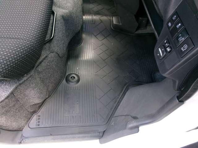 DAIHATSU HIJET CARGO 4WD 2018 Image 31