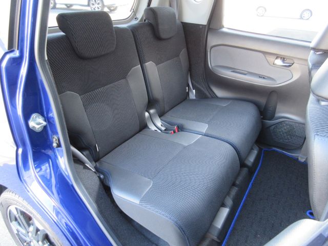 DAIHATSU MOVE CUSTOM 2015 Image 31