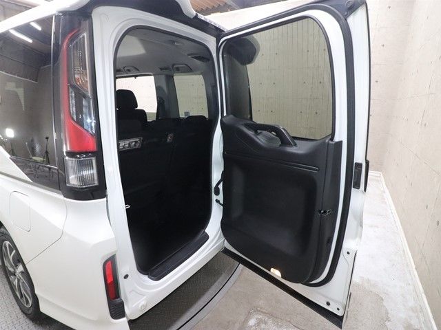 HONDA STEPWAGON SPADA 2016 Image 31