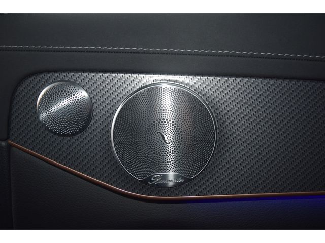 MERCEDES BENZ EQC 2020 Image 31