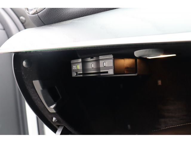 MERCEDES BENZ E CLAS 2018 Image 31