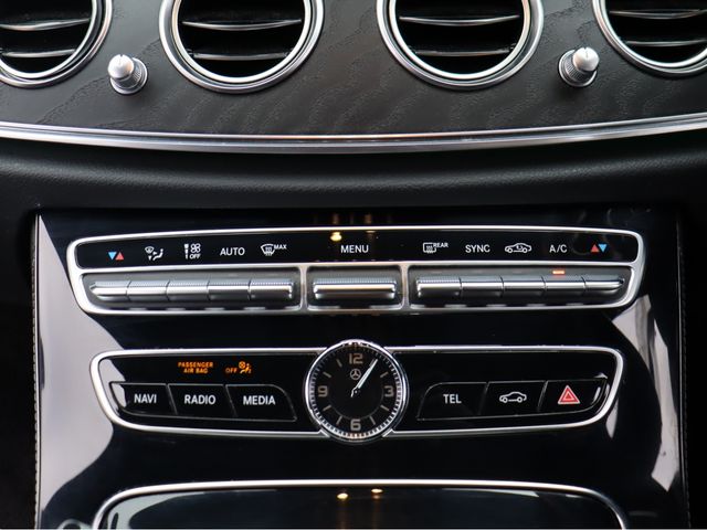 MERCEDES BENZ E CLAS 2018 Image 31