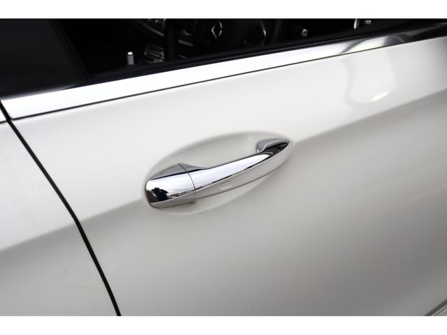 MERCEDES BENZ E CLAS 2018 Image 31