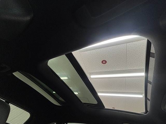 MERCEDES BENZ EQA 2021 Image 31