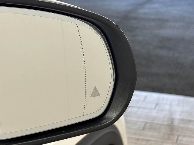 MERCEDES BENZ EQA 2021 Image 31