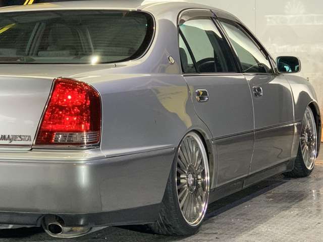 TOYOTA CROWN MAJESTA 2001 Image 31