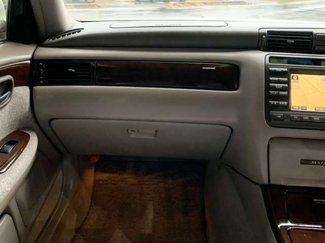 TOYOTA CROWN MAJESTA 2001 Image 31