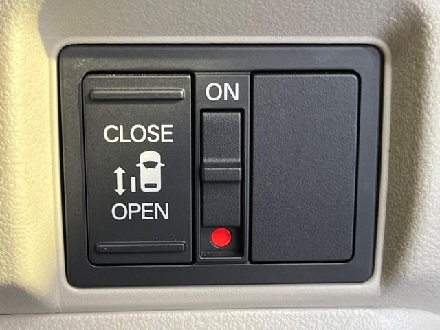 HONDA N BOX 2024 Image 31