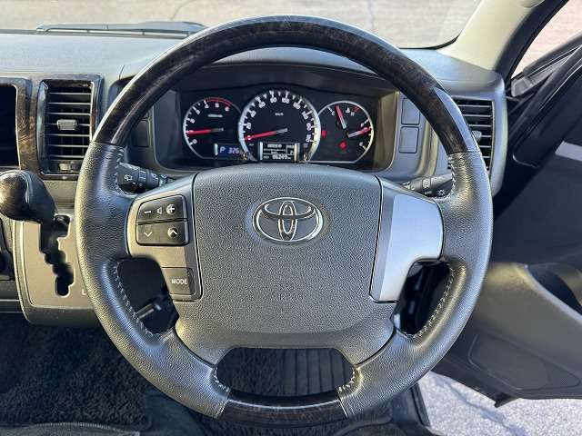 TOYOTA REGIUSACE VAN 2WD 2016 Image 31