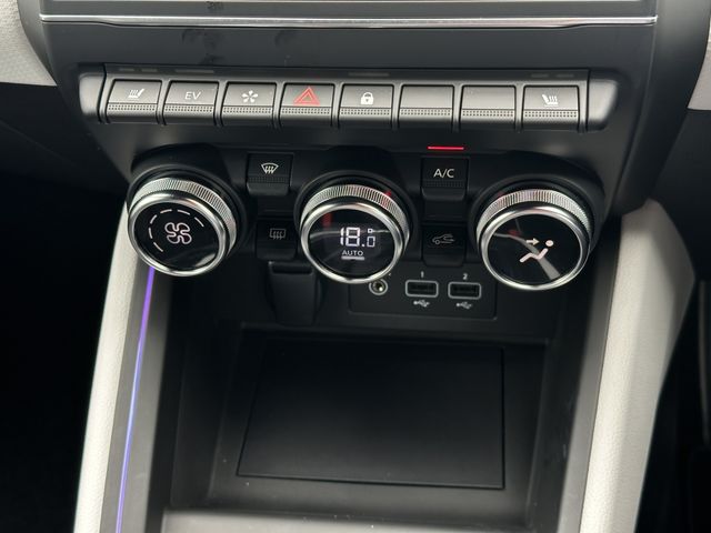 RENAULT LUTECIA 2024 Image 31