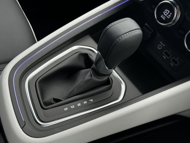 RENAULT LUTECIA 2024 Image 31