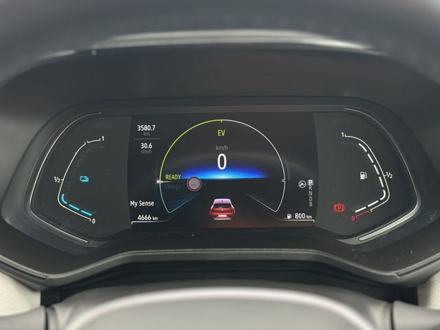 RENAULT LUTECIA 2024 Image 31