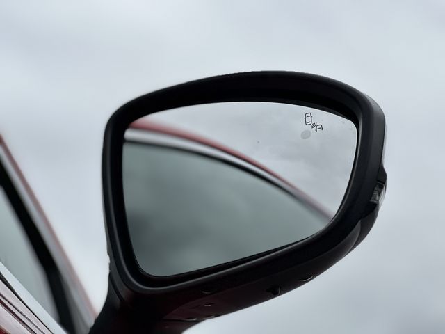 RENAULT LUTECIA 2024 Image 31