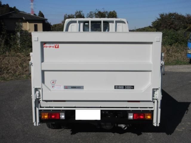 MITSUBISHI CANTER 2025 Image 31