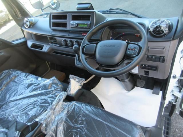 MITSUBISHI CANTER 2025 Image 31