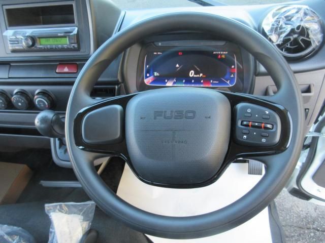 MITSUBISHI CANTER 2025 Image 31