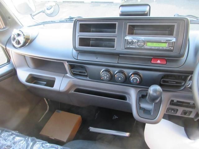 MITSUBISHI CANTER 2025 Image 31