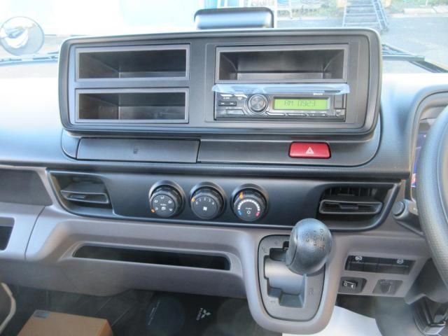 MITSUBISHI CANTER 2025 Image 31