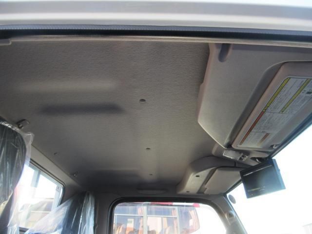 MITSUBISHI CANTER 2025 Image 31