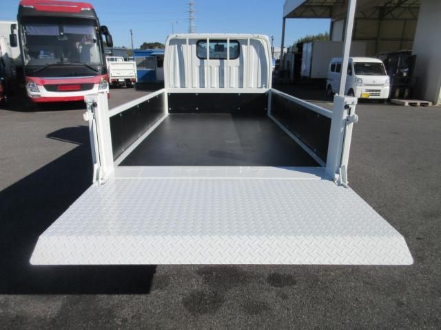 MITSUBISHI CANTER 2025 Image 31