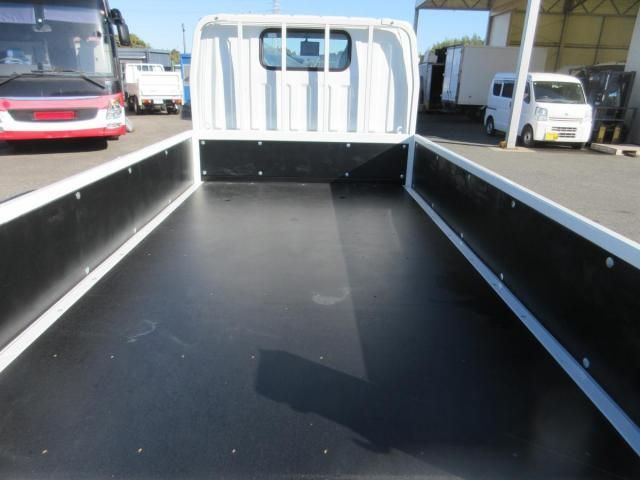 MITSUBISHI CANTER 2025 Image 31