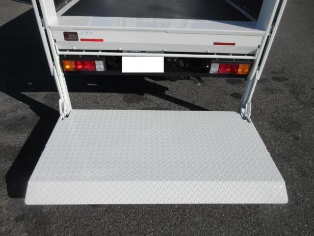 MITSUBISHI CANTER 2025 Image 31