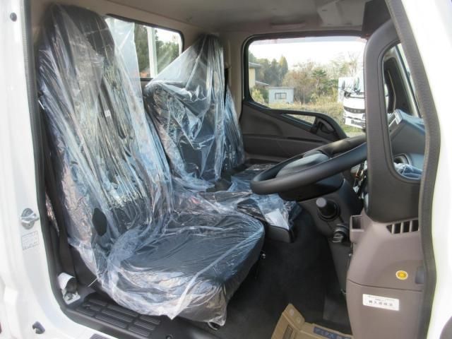 MITSUBISHI CANTER 2025 Image 31