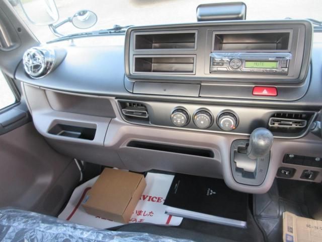 MITSUBISHI CANTER 2025 Image 31