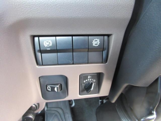 MITSUBISHI CANTER 2025 Image 31