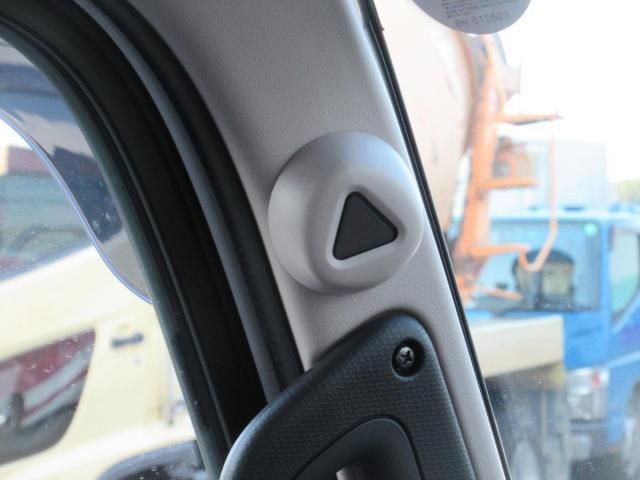 MITSUBISHI CANTER 2025 Image 31