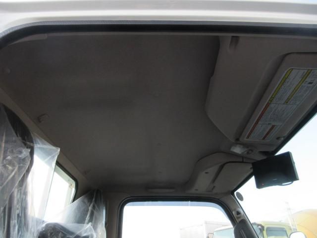 MITSUBISHI CANTER 2025 Image 31